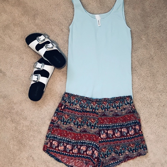 ⬇️$5 Sale⚡️ Floral Printed Shorts - Picture 6 of 8